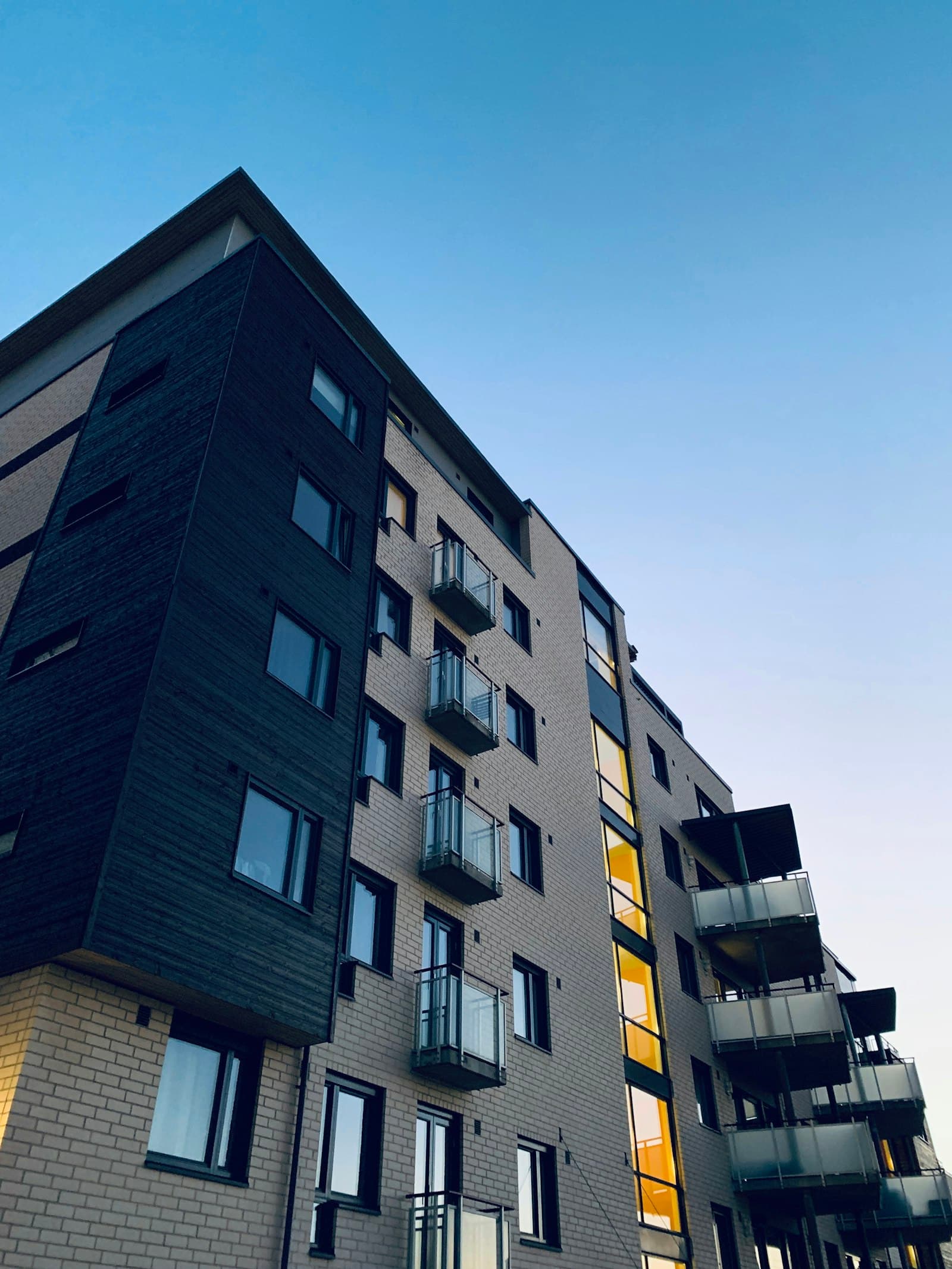 Skyline Apartments